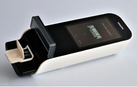 НОВОЕ HIGH-TECH РУЧНОЕ УСТРОЙСТВО ОТ КОМПАНИИ PHILIPS МОЖЕТ ПРЕДОСТАВИТЬ РЕЗУЛЬТАТЫ АНАЛИЗА КРОВИ СРАЗУ, БЕЗ ЗАМЕДЛЕНИЯ - 1 НОВОЕ HIGH-TECH РУЧНОЕ УСТРОЙСТВО ОТ КОМПАНИИ PHILIPS МОЖЕТ ПРЕДОСТАВИТЬ РЕЗУЛЬТАТЫ АНАЛИЗА КРОВИ СРАЗУ, БЕЗ ЗАМЕДЛЕНИЯ - Bimedis - 1